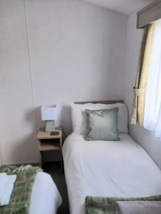 Sea Breeze, Modern, Cosy Holiday Home Haverigg Екстер'єр фото