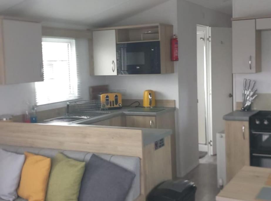 Sea Breeze, Modern, Cosy Holiday Home Haverigg Екстер'єр фото