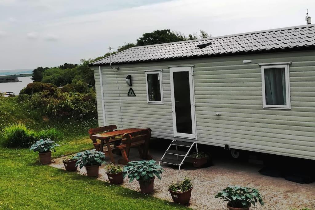Sea Breeze, Modern, Cosy Holiday Home Haverigg Екстер'єр фото